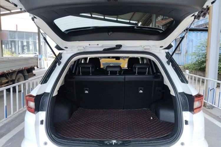 Used CHANGAN CS55 2017 1.5T Automatic Colorful Edition Trunk