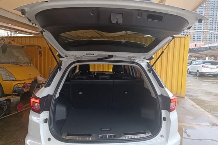 Used CHANGAN CS55 2017 1.5T Automatic Colorful Edition Trunk