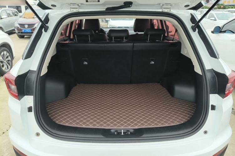 Used CHANGAN CS55 2017 1.5T Automatic Colorful Edition Trunk