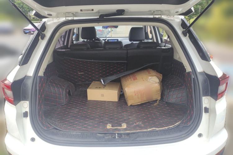 Used CHANGAN CS55 2017 1.5T Manual Colorful Edition Trunk