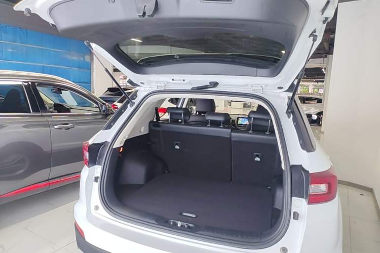 Used CHANGAN CS55 2017 1.5T Automatic Colorful Edition Trunk