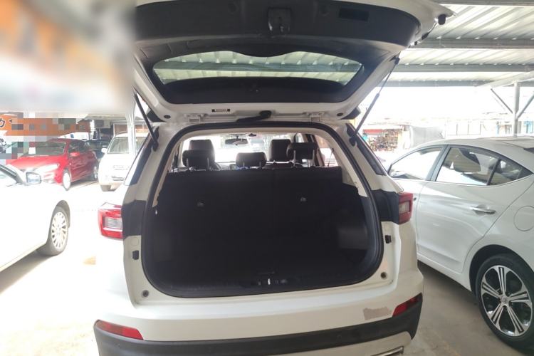 Used CHANGAN CS55 2017 1.5T Automatic Colorful Edition Trunk