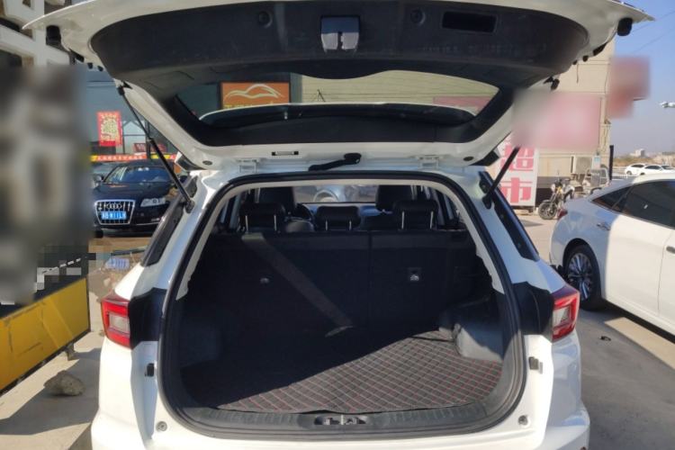 Used CHANGAN CS55 2017 1.5T Manual Colorful Edition Trunk