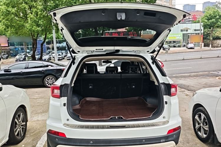 Used CHANGAN CS55 2017 1.5T Automatic Colorful Edition Trunk