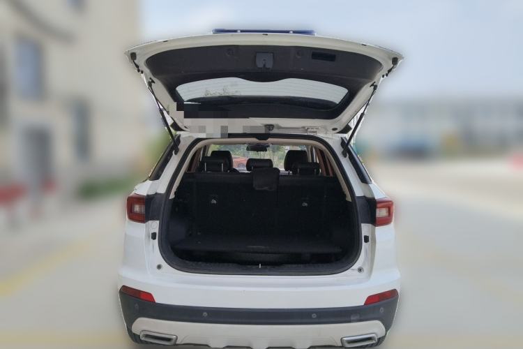 Used CHANGAN CS55 2017 1.5T Manual Colorful Edition Trunk
