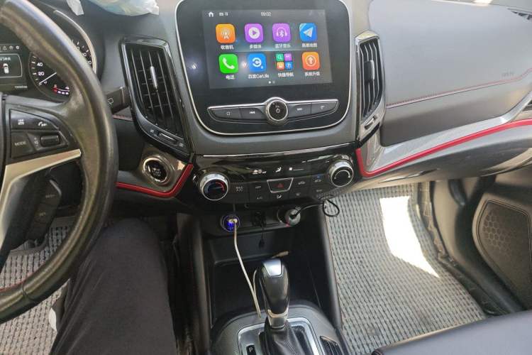 Used CHANGAN CS55 2018 1.5T Automatic Colorful Edition China V Standard Audio And AC Panel