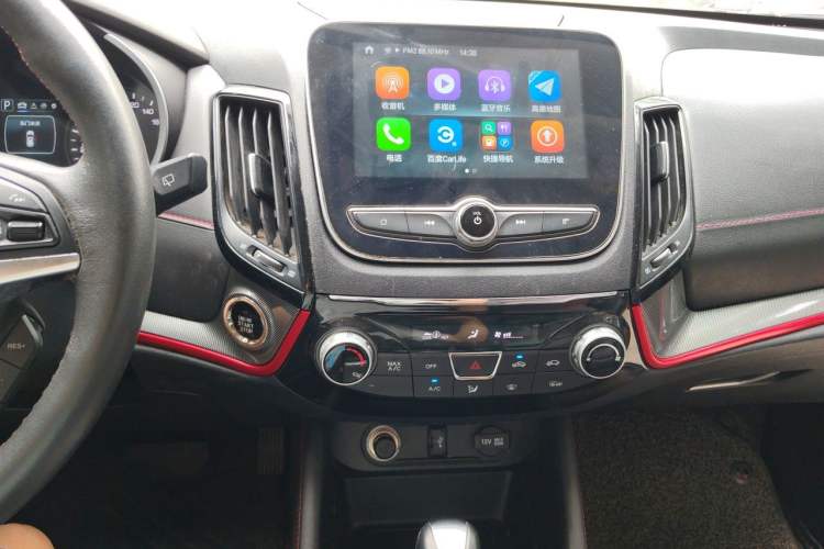 Used CHANGAN CS55 2018 1.5T Automatic Colorful Edition China V Standard Audio And AC Panel