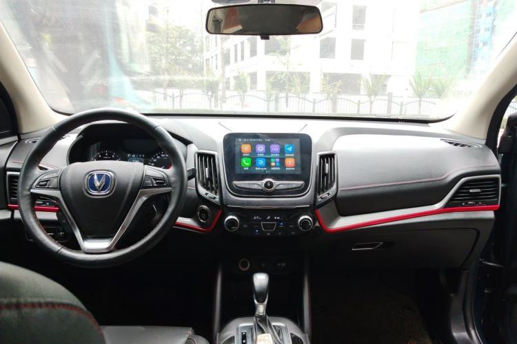 Used CHANGAN CS55 2018 1.5T Automatic Colorful Edition China V Standard Center Console