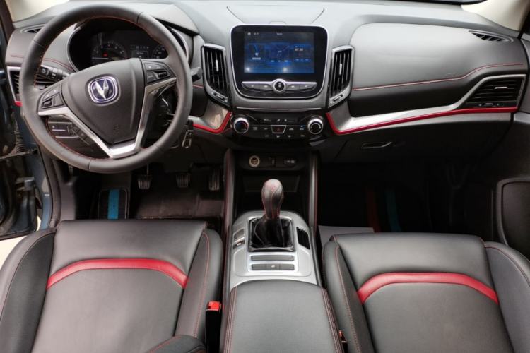 Used CHANGAN CS55 2018 1.5T Manual Colorful Model China V Standard Center Console