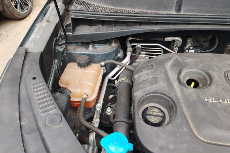 Used CHANGAN CS55 2018 1.5T Automatic Colorful Edition China V Standard Engine Bay Right