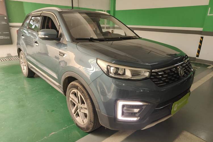 Used CHANGAN CS55 2018 1.5T Manual Colorful Model China V Standard Front Right 45 Deg