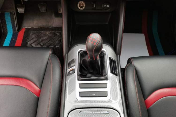 Used CHANGAN CS55 2018 1.5T Manual Colorful Model China V Standard Gear Lever