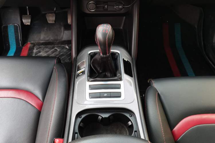 Used CHANGAN CS55 2018 1.5T Manual Colorful Model China V Standard Gear Lever