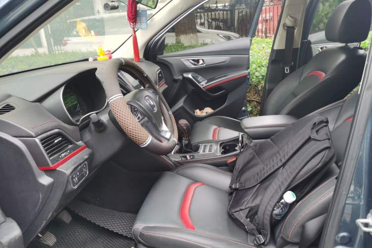 Used CHANGAN CS55 2018 1.5T Manual Colorful Model China V Standard Left Front Seat