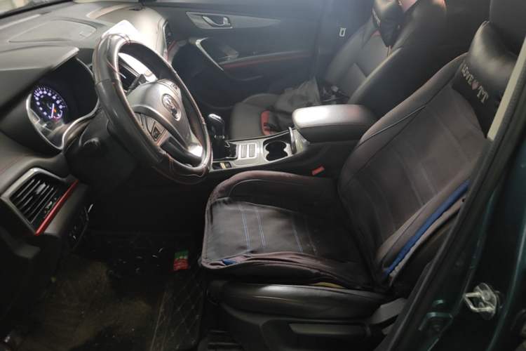 Used CHANGAN CS55 2018 1.5T Manual Colorful Model China V Standard Left Front Seat