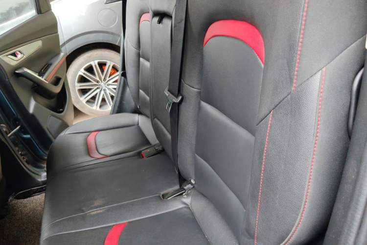 Used CHANGAN CS55 2018 1.5T Automatic Colorful Edition China V Standard Left Rear Seat