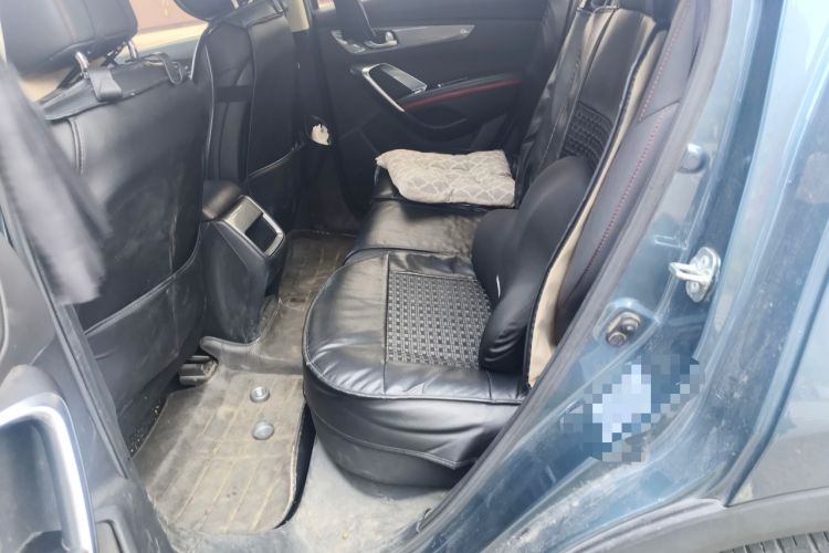 Used CHANGAN CS55 2018 1.5T Manual Colorful Model China V Standard Left Rear Seat