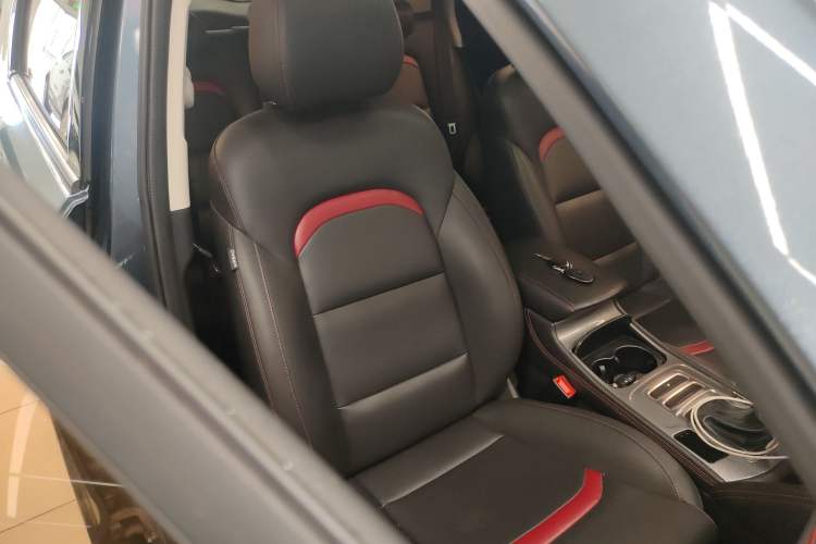 Used CHANGAN CS55 2018 1.5T Automatic Colorful Edition China V Standard Right Front Seat