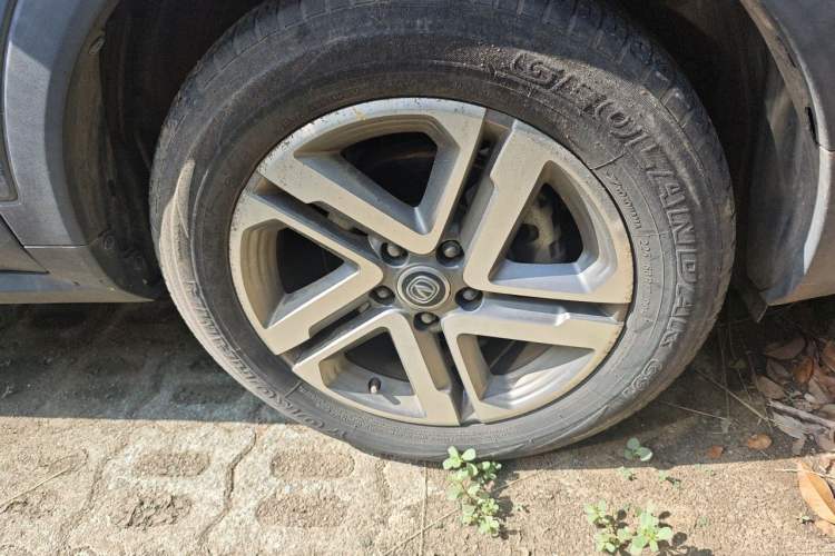 Used CHANGAN CS55 2018 1.5T Automatic Colorful Edition China V Standard Right Front Wheel Hub