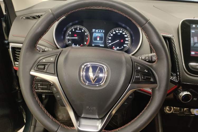 Used CHANGAN CS55 2018 1.5T Automatic Colorful Edition China V Standard Steering Wheel