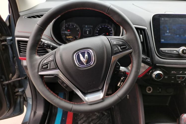Used CHANGAN CS55 2018 1.5T Manual Colorful Model China V Standard Steering Wheel