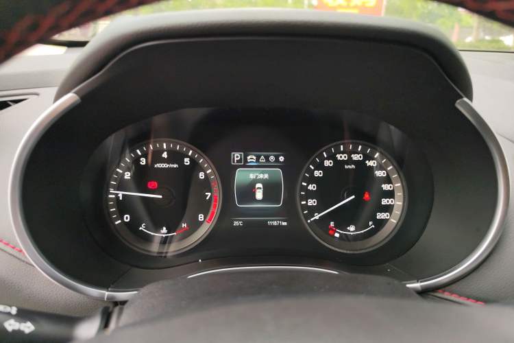 Used CHANGAN CS55 2018 1.5T Automatic Colorful Edition China V Standard Instrument Cluster