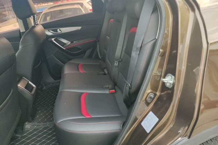 Used CHANGAN CS55 2018 1.5T Automatic Colorful Edition China V Standard Interior 4