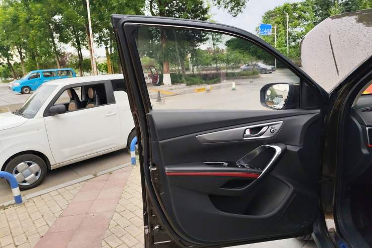 Used CHANGAN CS55 2018 1.5T Automatic Colorful Edition China V Standard Left Front Door Interior