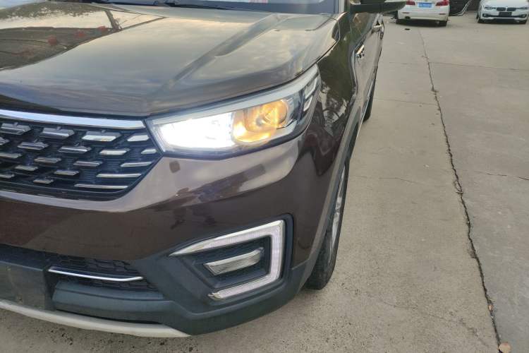 Used CHANGAN CS55 2018 1.5T Automatic Colorful Edition China V Standard Left Front Headlight