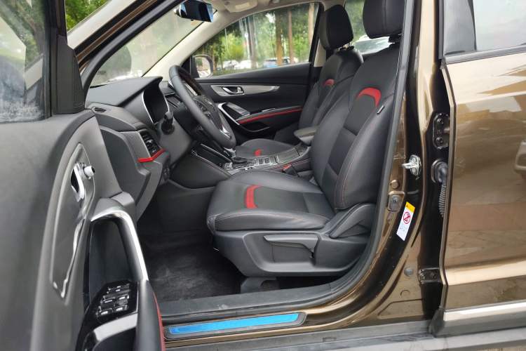 Used CHANGAN CS55 2018 1.5T Automatic Colorful Edition China V Standard Left Front Seat