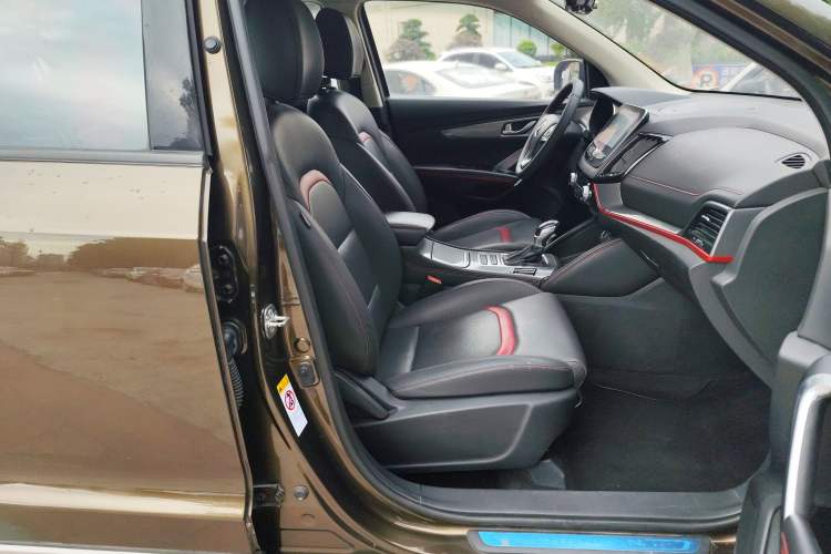 Used CHANGAN CS55 2018 1.5T Automatic Colorful Edition China V Standard Right Front Seat