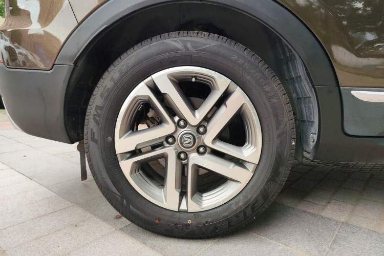 Used CHANGAN CS55 2018 1.5T Automatic Colorful Edition China V Standard Right Rear Wheel Hub