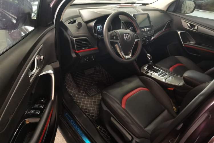 Used CHANGAN CS55 2018 1.5T Automatic Colorful Edition China V Standard Interior 2