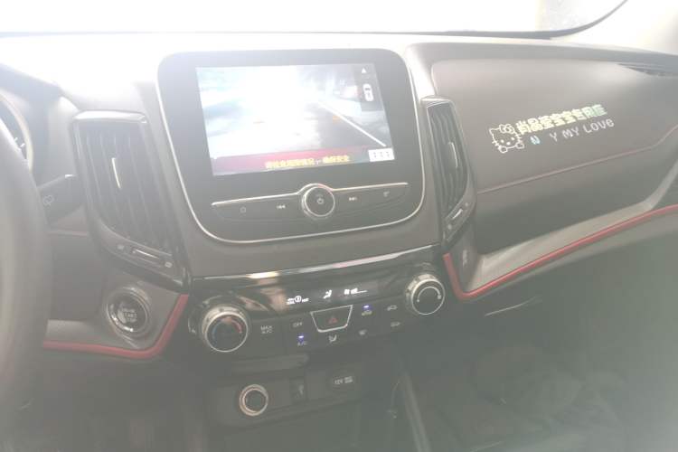 Used CHANGAN CS55 2018 1.5T Automatic Colorful Edition China V Standard Audio And AC Panel