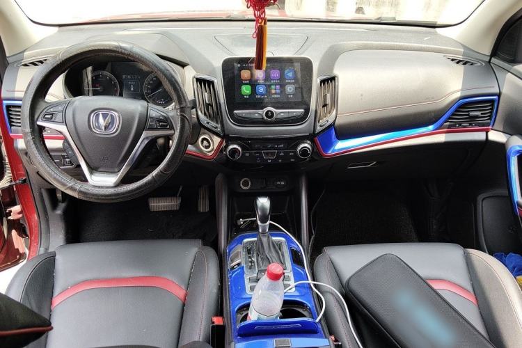 Used CHANGAN CS55 2018 1.5T Automatic Colorful Edition China V Standard Center Console