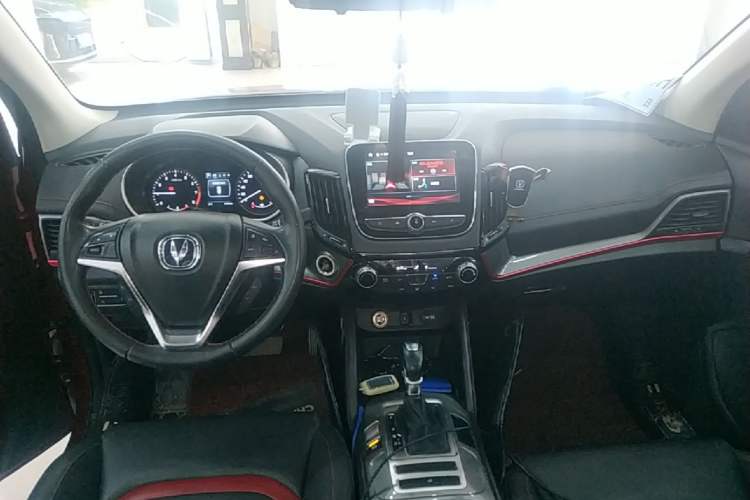 Used CHANGAN CS55 2018 1.5T Automatic Colorful Edition China V Standard Center Console