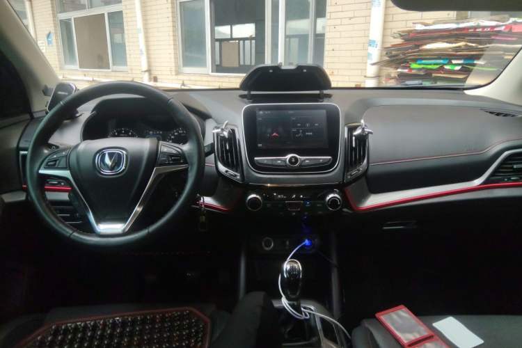 Used CHANGAN CS55 2018 1.5T Manual Colorful Model China V Standard Center Console