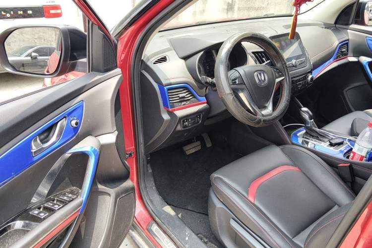 Used CHANGAN CS55 2018 1.5T Automatic Colorful Edition China V Standard Driver Seat