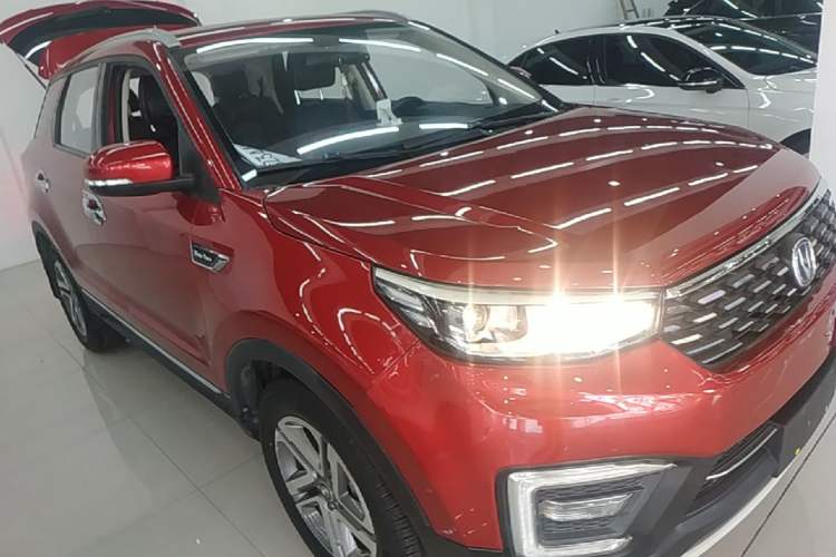 Used CHANGAN CS55 2018 1.5T Automatic Colorful Edition China V Standard Front Right 45 Deg