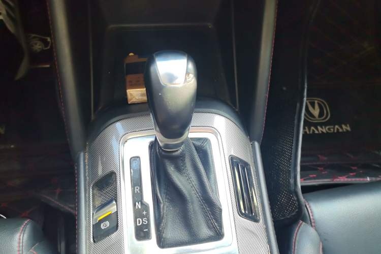 Used CHANGAN CS55 2018 1.5T Automatic Colorful Edition China V Standard Gear Lever