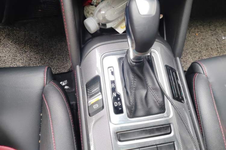 Used CHANGAN CS55 2018 1.5T Automatic Xuan Dong Model China V Standard Gear Lever