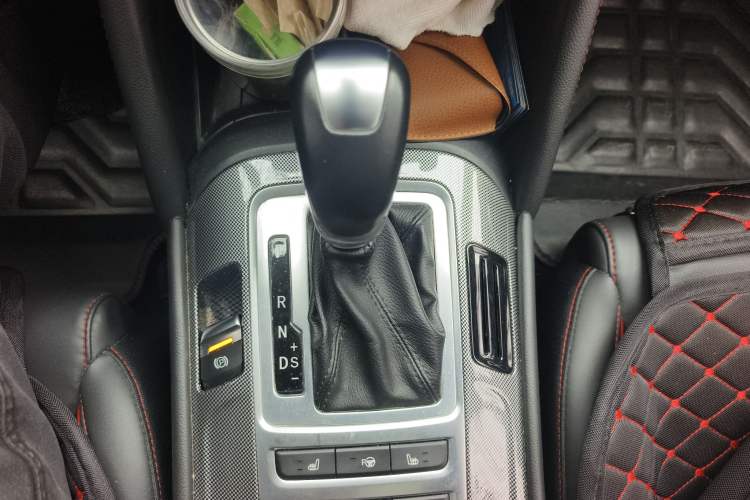 Used CHANGAN CS55 2018 1.5T Automatic Cool Edition China V standard Gear Lever