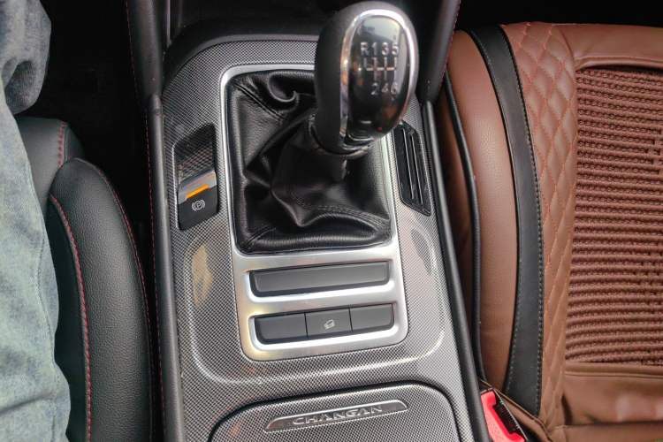 Used CHANGAN CS55 2018 1.5T Manual Colorful Model China V Standard Gear Lever