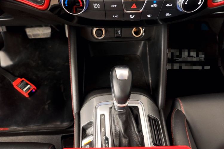 Used CHANGAN CS55 2018 1.5T Automatic Colorful Edition China V Standard Gear Lever