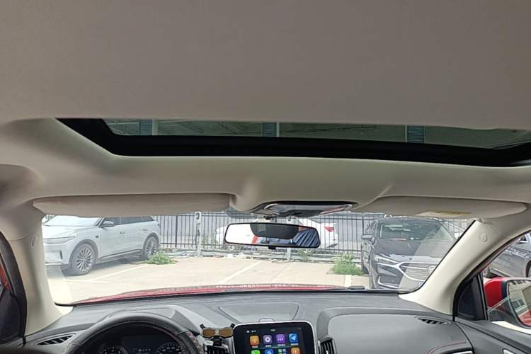 Used CHANGAN CS55 2018 1.5T Manual Colorful Model China V Standard Headliner