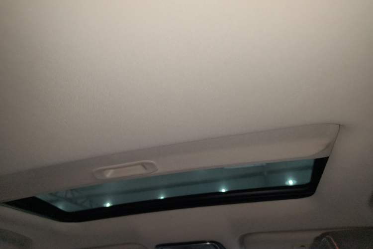 Used CHANGAN CS55 2018 1.5T Manual Colorful Model China V Standard Headliner