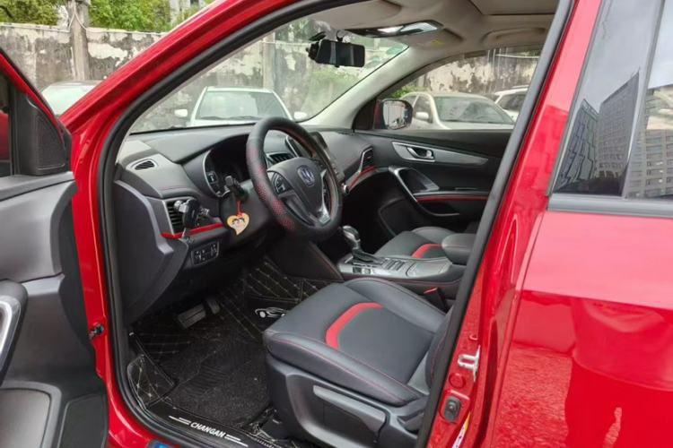 Used CHANGAN CS55 2018 1.5T Automatic Colorful Edition China V Standard Interior 2