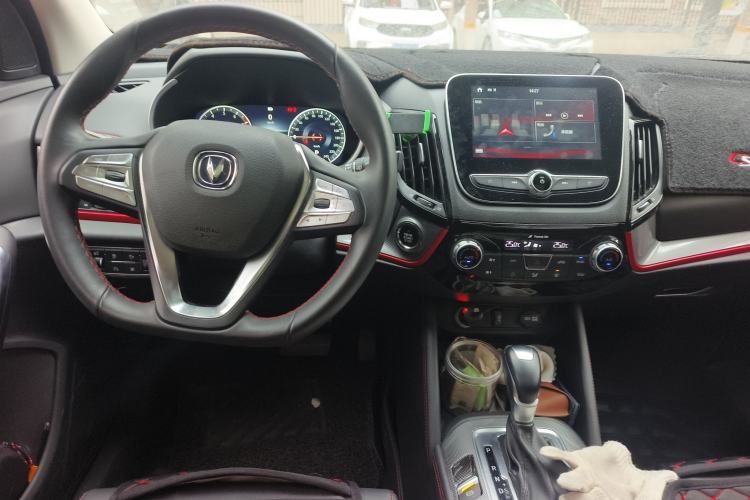 Used CHANGAN CS55 2018 1.5T Automatic Cool Edition China V standard Interior 2