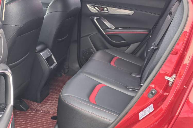 Used CHANGAN CS55 2018 1.5T Automatic Colorful Edition China V Standard Interior 2