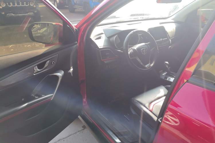 Used CHANGAN CS55 2018 1.5T Automatic Colorful Edition China V Standard Interior 3